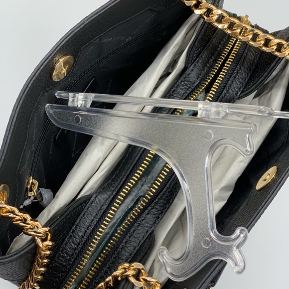 MICHAEL KORS JET SET ITEM MD CHAIN MESSENGER BLACK - Picture 12 of 16